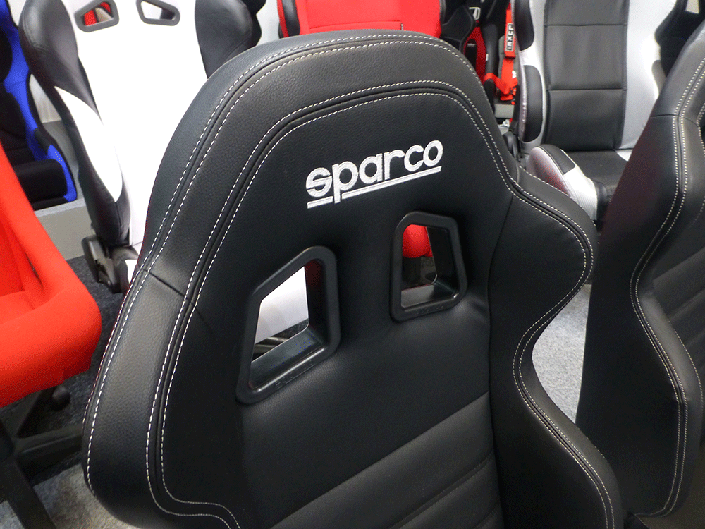 Sparco-R100-Vinyl-Sport-Seat-2.gif
