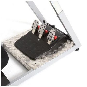 GamePod  - Aluminium checkerplate base for GT2