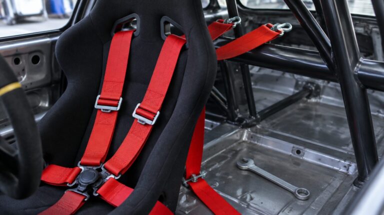Subaru Impreza fitted with Cobra Sebring seats and TRS harnesses