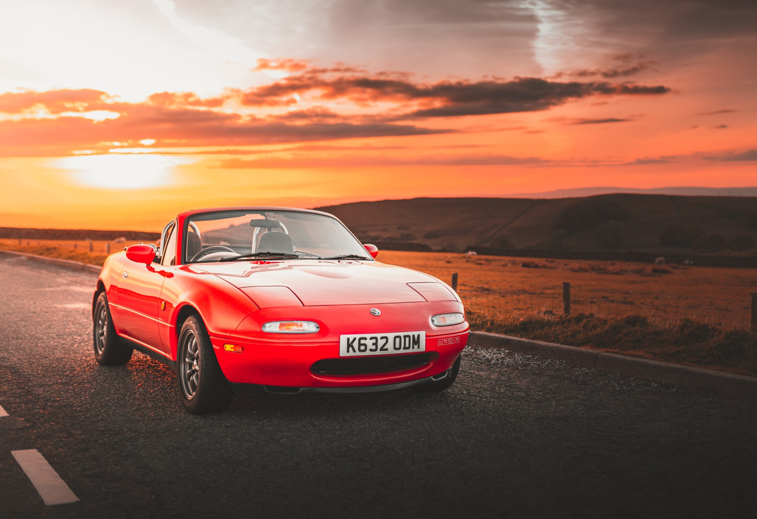 TRS harness belts for the Mazda MX5
