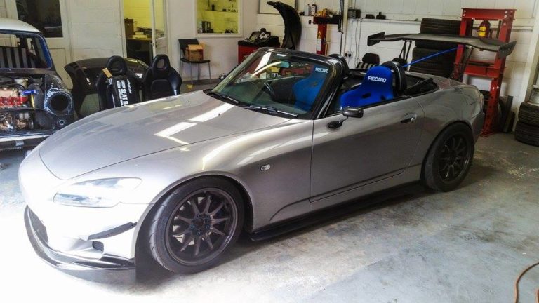 Honda S2000 Installed With Recaro Bucket Seats