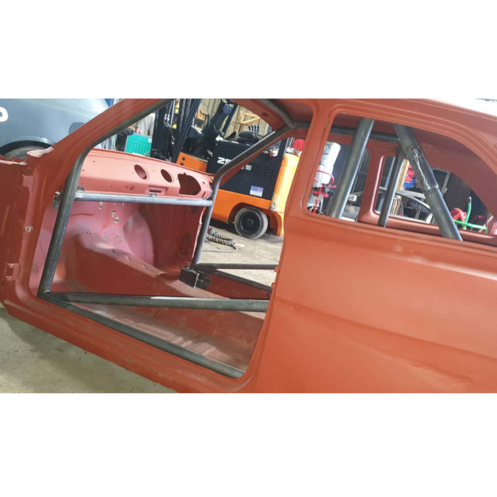 Ford Escort MK1 DIY Multipoint Cage Kit fitted view