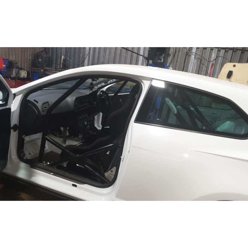 JP Seat Leon MK3 3 Door Multipoint Dash Dodger fitted view