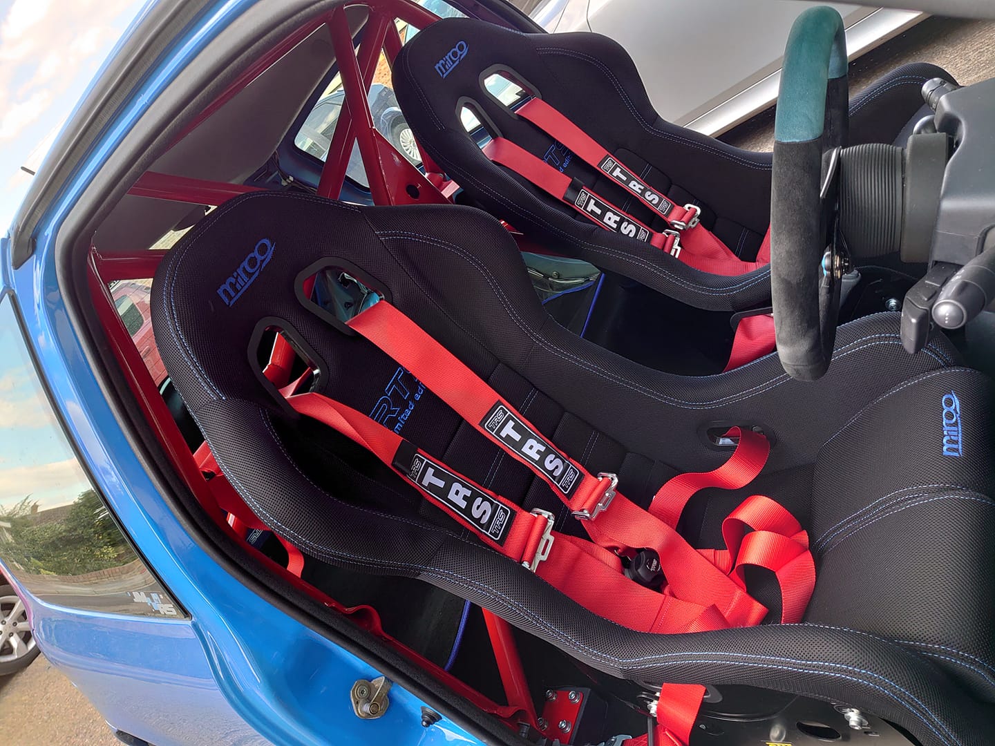 Renault Clio 182 Fitted With Mirco Seats And TRS Harnesses