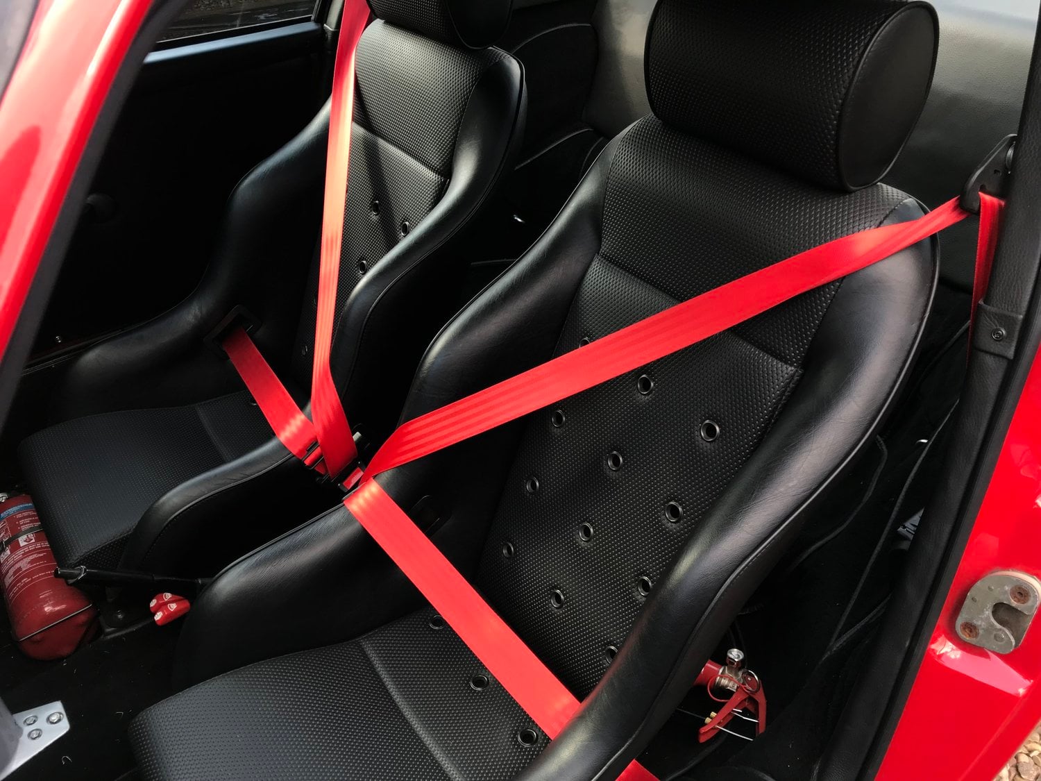 Cobra GT4 classic seat with seat belts – GSM Performance