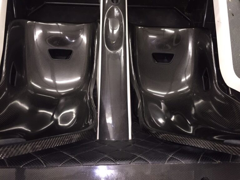 Customer MNR Vortx with Tillett B6 Carbon Bucket Seats