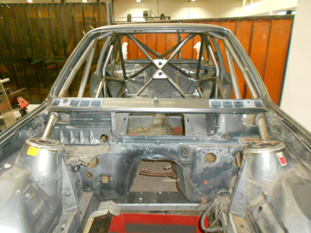 bmw-e30-bme30-2616h-bmw-e30-25crm04-multipoint-roll-cage-historic-fia-msuk-certificated-image-03-gsm-performance