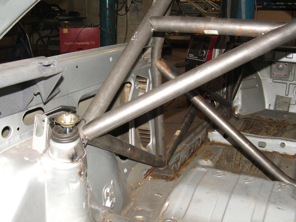 ford-escort-mk3-4-fe-3-01c-ford-escort-mk3-4-multipoint-cds-roll-cage-kit-image-05-gsm-performance