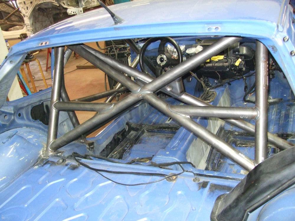 Porsche 968 Multipoint T45 Roll Cage Kit fitted view