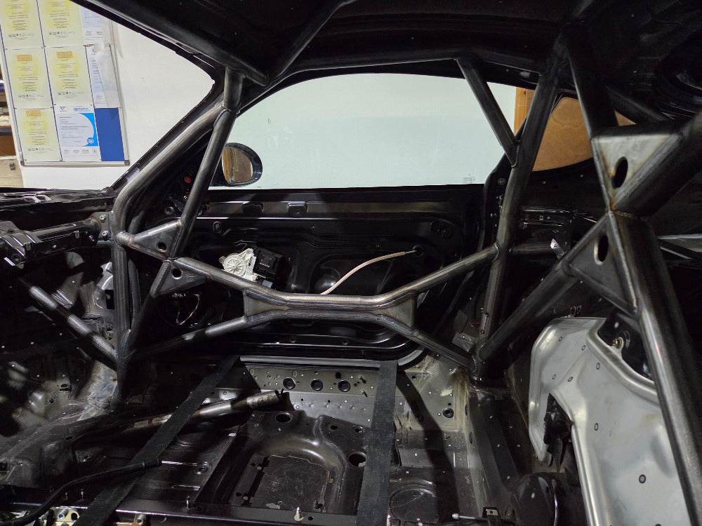 porsche-cayman-pc-016t-2-porsche-cayman-multipoint-t45-roll-cage-kit-image-06-gsm-performance