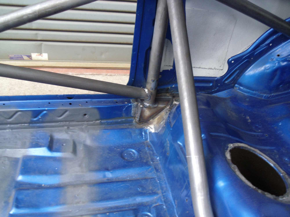 vauxhall-corsa-voc-942-vauxhall-corsa-b-international-multipoint-t45-roll-cage-kit-fia-msuk-certificated-image-05-gsm-perform