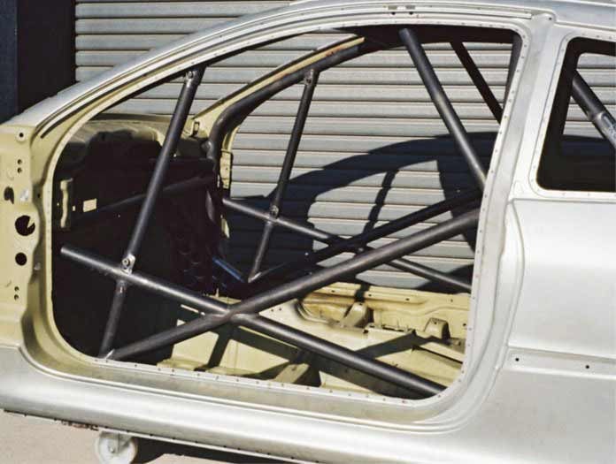 Custom Cages Peugeot 206 International Multipoint CDS Roll Cage Kit image 2